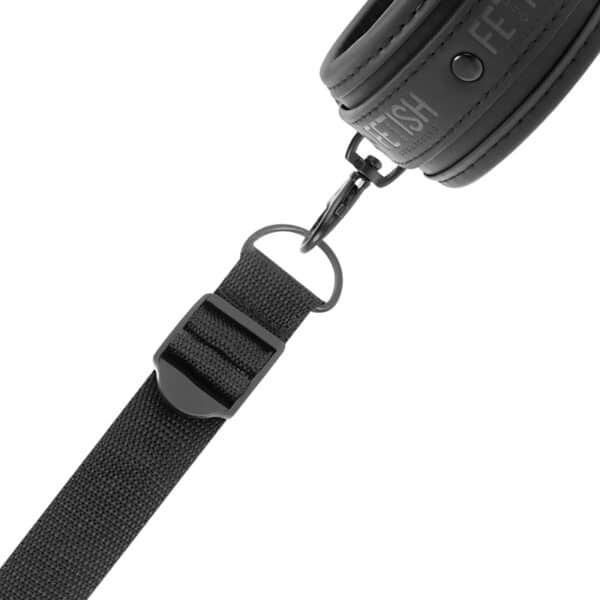 ATTACHES ET MENOTTES NOIRES POUR LIT BDSM 55 € sur AnVy.fr, le loveshop engagé