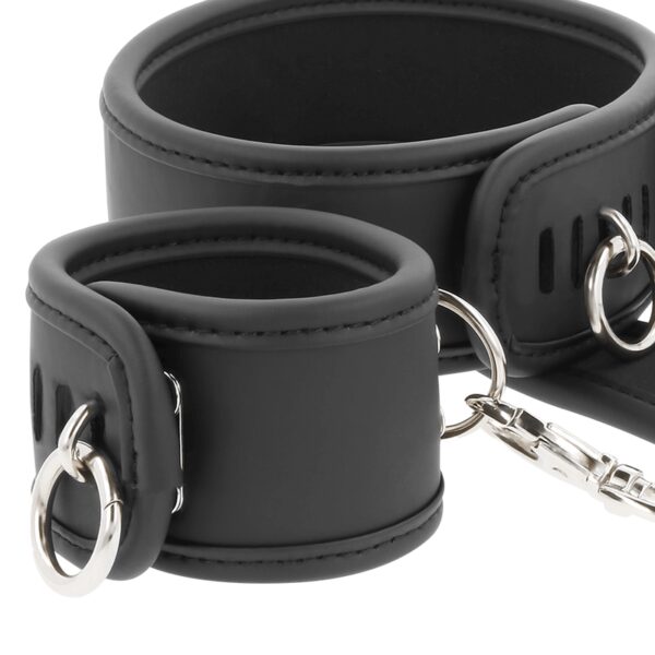 ATTACHES COU ET MAINS EN CUIR VEGAN - FETISH BDSM 37 € sur AnVy.fr, le loveshop engagé