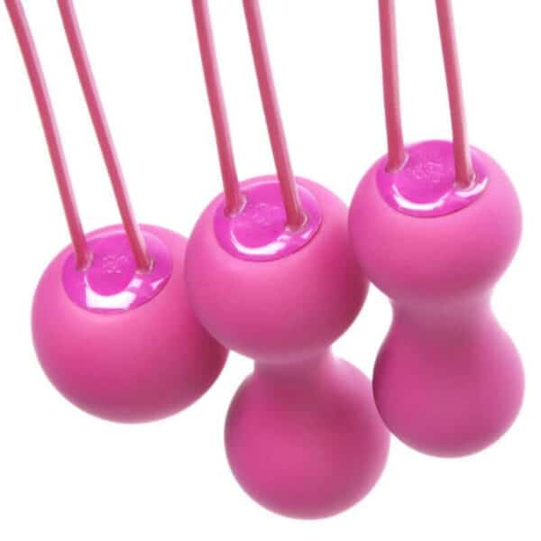 KIT DE 3 BOULES DE KEGEL FUCHSIA - JE JOUE Kit de boules de Kegel 59 € sur AnVy.fr, le loveshop engagé