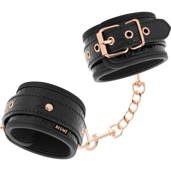 MENOTTES SEXY EN CUIR VEGAN NOIR Menottes 29 € sur AnVy.fr, le loveshop engagé