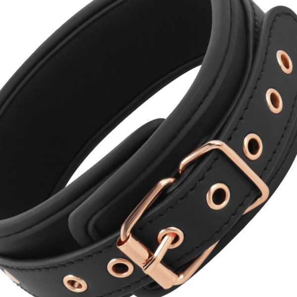 COLLIER BDSM EN CUIR VEGAN NOIR BDSM AVEC LAISSE Colliers 40 € sur AnVy.fr, le loveshop engagé