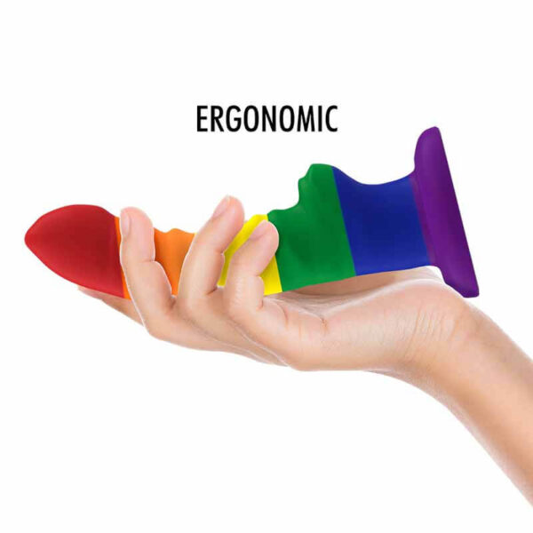 GODE COULEUR LGBTQIA+ TAILLE M - MYTHOLOGY Dildo classiques 26 € sur AnVy.fr, le loveshop engagé